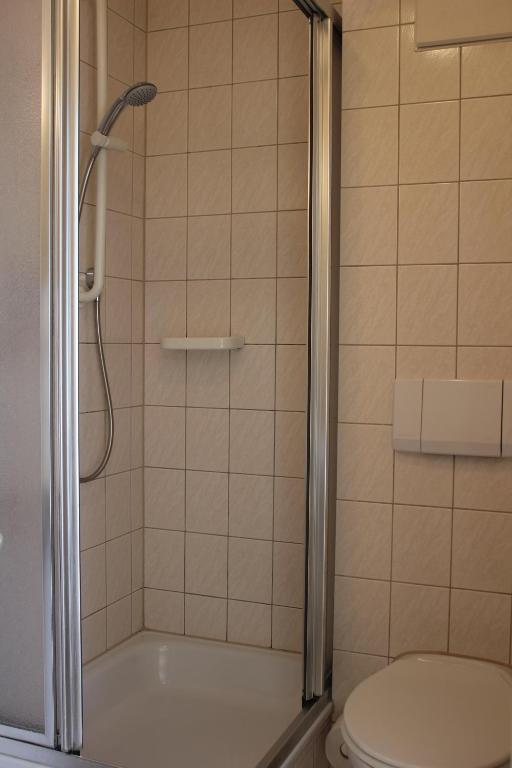 Haus Chiemgau - Kolping-Familienhotel Тайзендорф Стая снимка